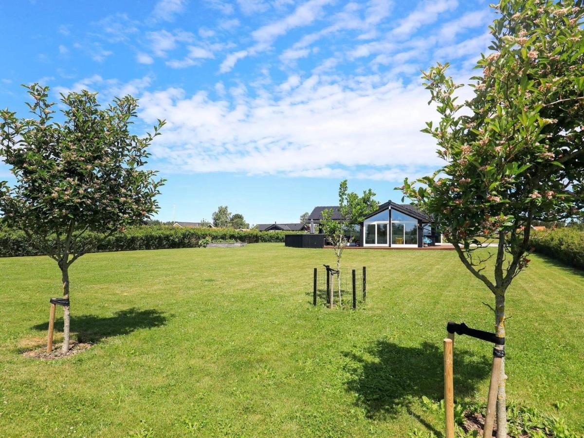 9 Person Holiday Home In Otterup Buitenkant foto